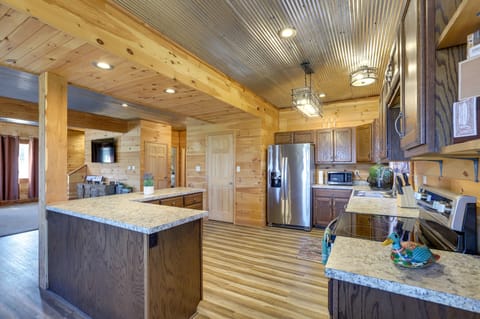 Main Kitchen | 2nd Floor | Dishwasher | Coffee Maker | Spices