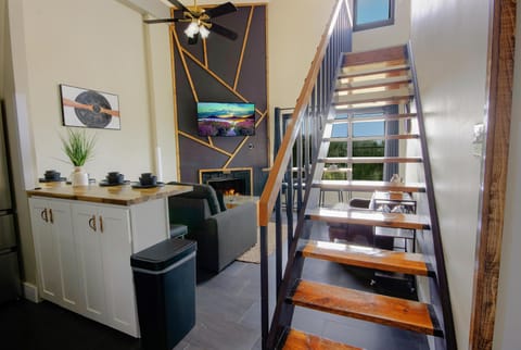 Welcome to Silver Creek 2508.  Enjoy contemporary comfort in this fully renovated, slopeside loft with soaring ceilings and two stories of stylish mountain living.