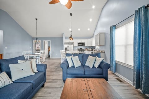 Living Room/Kitchen/Dining