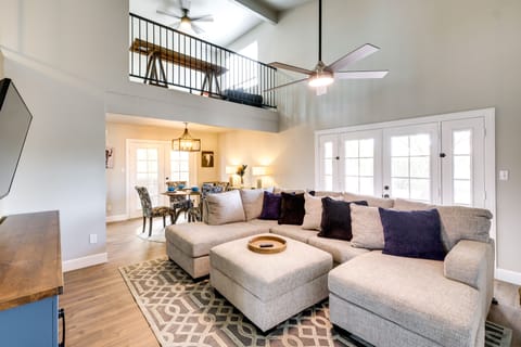 Sun Lakes Vacation Rental | 3BR | 3BA | 1 Step Required | 1,850 Sq Ft