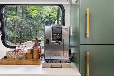 One touch latte maker to make your favorite coffee house style drinks.  Cappuccino, Latte, Espresso, Americano, Coffee. No experience needed.  Drip coffee pot also provided. 