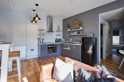 Rooftops Grey, Alnwick - Host & Stay