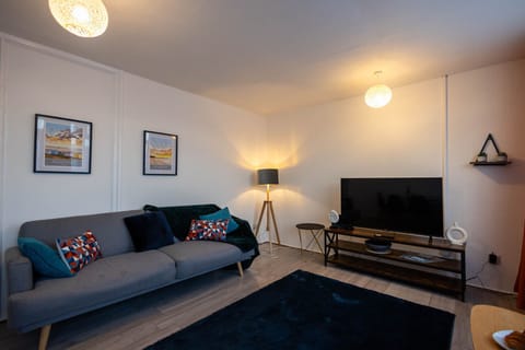 Living Room / Lounge