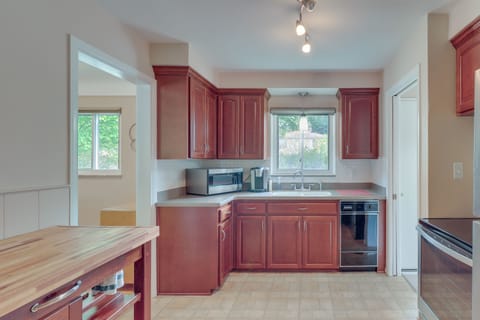 Kitchen | Cooking Basics | Keurig Coffee Maker