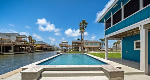 Welcome to Bay Bay Blue by BeachBox