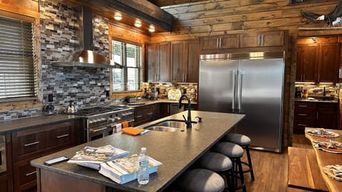 Gourmet kitchen and sufficient seating for the entire group!