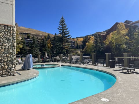Heated outdoor pool and hot tub with view!