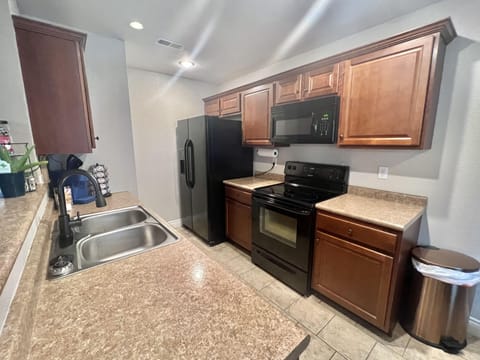 Fully equipped kitchen