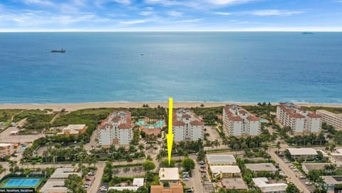 Gorgeous aerial views of our lovely little apartment and the ocean, just steps away! 🌊☀️