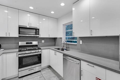 Gourmet Kitchen, Stainless Steel Accents