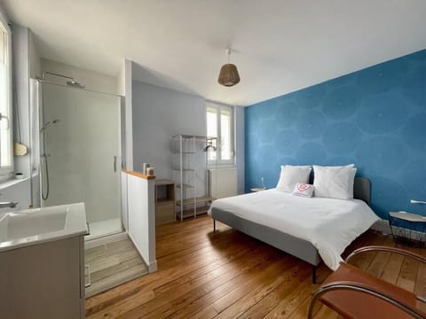 e01e4d8f-3398-4880-9b82-4e17a2236e41