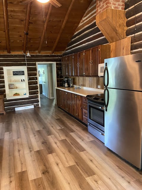 cb6283b7-bfa5-4db0-b68c-10b667deb1f0