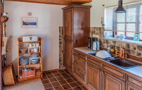 Fridge, stovetop, coffee/tea maker, cookware/dishes/utensils