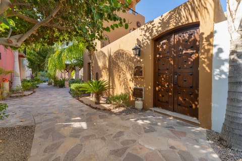 Main entrance with Keypad lock