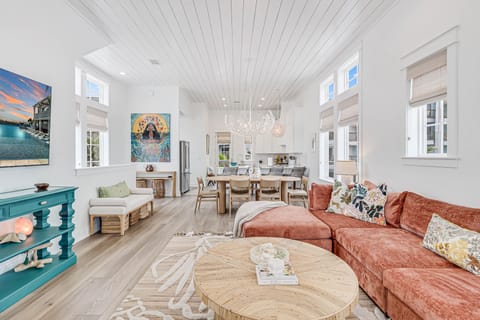 Living Area, 2nd Floor