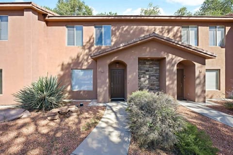 Vista Townhome front