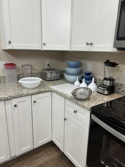 Tea pictures, steam basket, toaster, strainer, bowles w/lids, funnel & blinder.