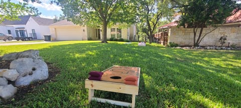 Family home in Briarcliff marina cove