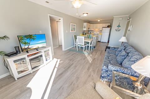 Large Living/Dining Room Area, Beautifully Decorate