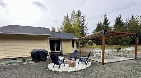 Back yard, gazebo, fire pit