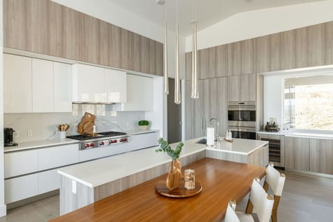 Fully stocked Kitchen for all your needs