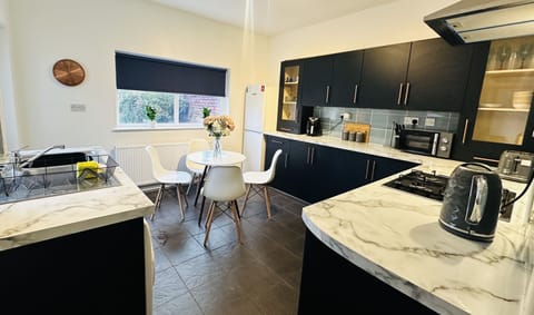 Broomfield Place Kitchen 