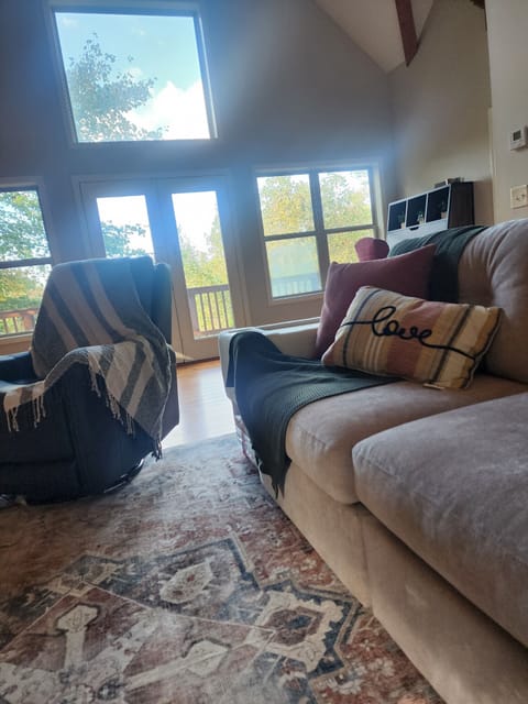 Living room
