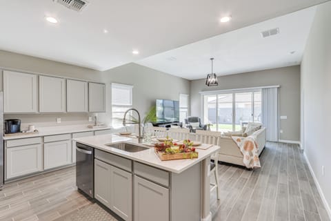 Kitchen | Central Heating & A/C | In-Unit Laundry | 1 Mi to Harrah’s Casino