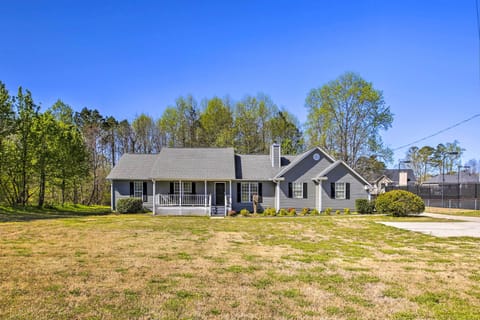 Lawrenceville Vacation Rental | 3BR | 2BA | 1,878 Sq Ft | 4 Steps Required