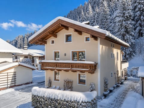 Holiday Home Exterior [winter]