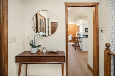 The wall way leading to the kitchen