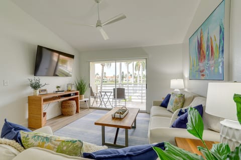 St. Petersburg Vacation Rental | 2BR | 2BA | Stairs Required | 1,070 Sq Ft