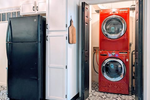 7d3cf98d-5f49-4416-858d-9e83cf54d9cf