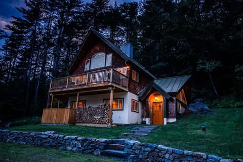 Awwww! I love the stone retaining wall! Your perfect getaway awaits!