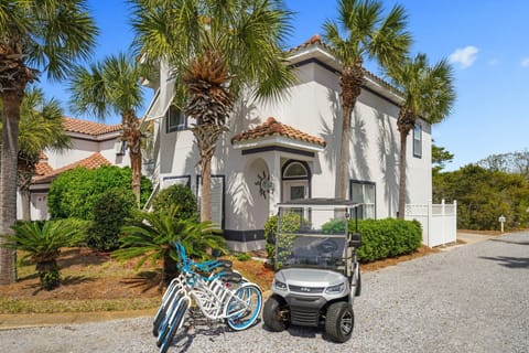 4 bikes and 6 passenger golf cart included