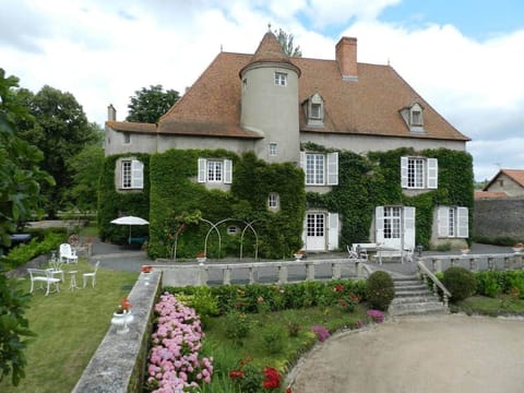 Chateau et terrasse