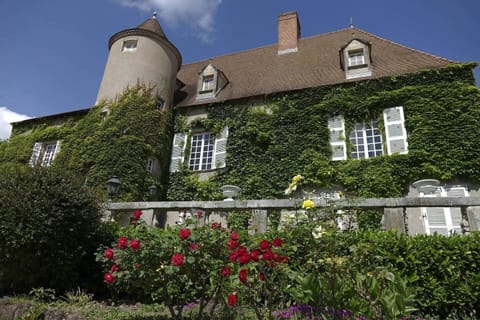 Roses devant le château