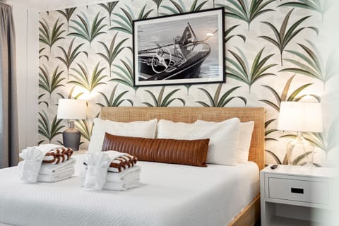 Welcome to The Consul - Room 21!