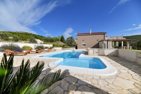 Beautiful villa with private pool and terrace 