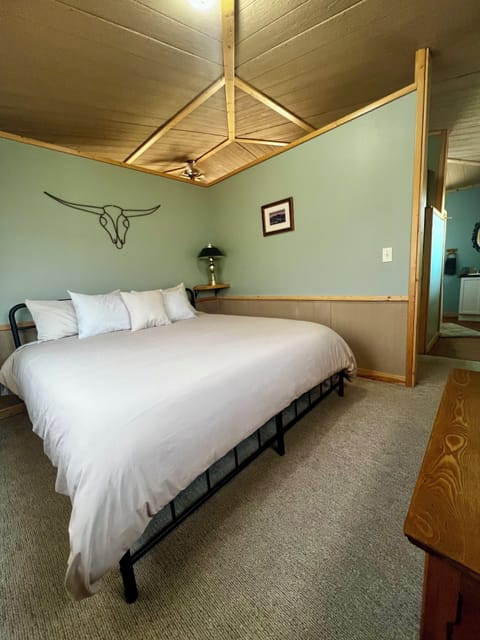 Comfy King sized Memory foam mattress. 