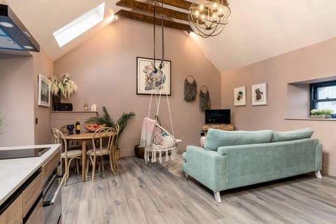 Living Room / Lounge