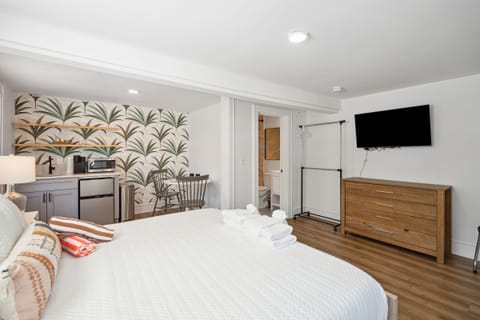 Welcome to The Falls River - Room 14!