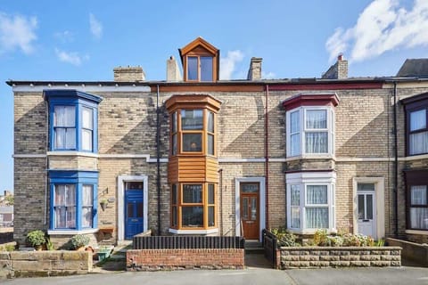 George House, Whitby - Host & Stay