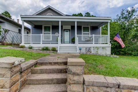 Charming 1920 home, fully renovated.