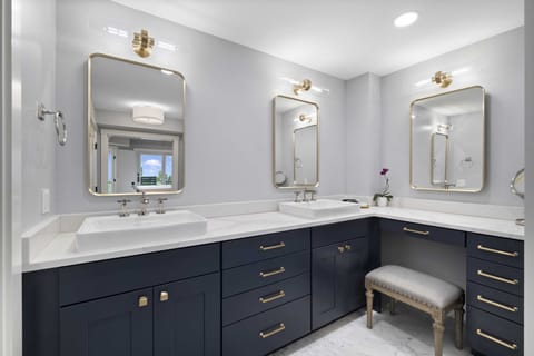 3522 Master Bathroom
