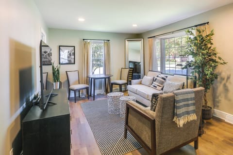 Greensboro Vacation Rental | 3BR | 1BA | 1,000 Sq Ft | Stairs Required