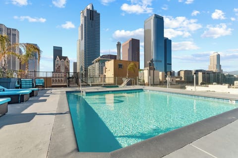 Los Angeles Vacation Rental | 2BR | 1BA | 900 Sq Ft