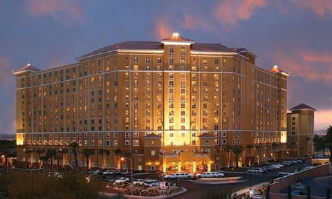 Wyndham Grand Desert Resort