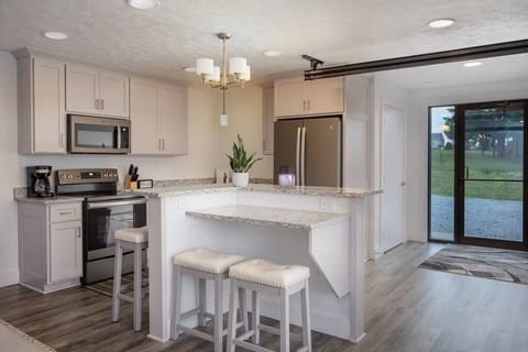 15e9bac9-c078-4158-b4be-8de9b2532a07