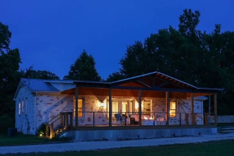 Front Cottage View Angle